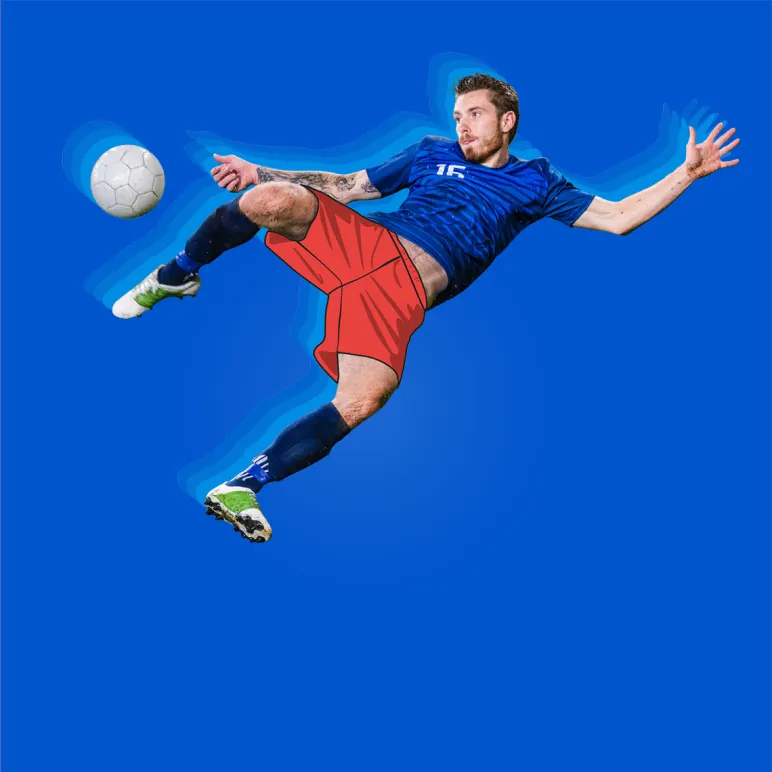 Calciatore che calcia in aria un pallone su sfondo blu